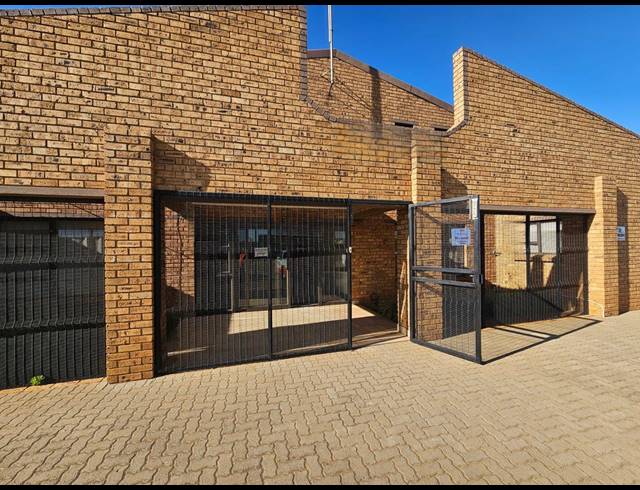 M² BUILDING FOR SALE IN VAALPARK